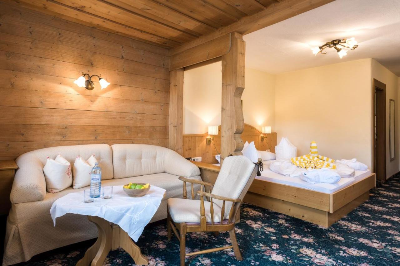 Familienhotel Adler Serfaus Habitación foto