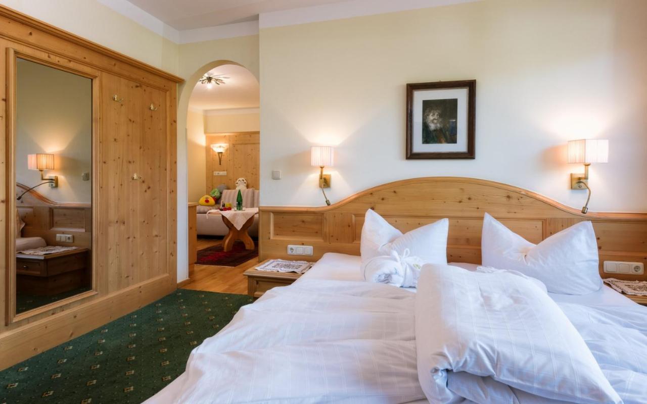 Familienhotel Adler Serfaus Habitación foto